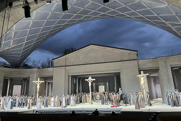 Passionsspiele Oberammergau 2022 - die Kreuzigung (©Foto:Martin Schmitz)